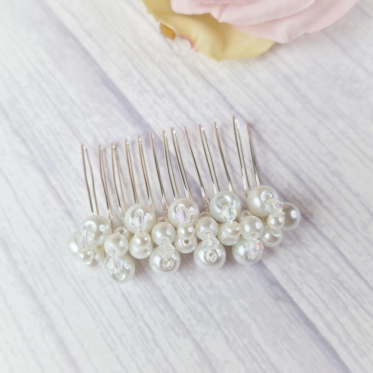 Handmade pearl bridesmaid hair comb, Bridal hair accessory