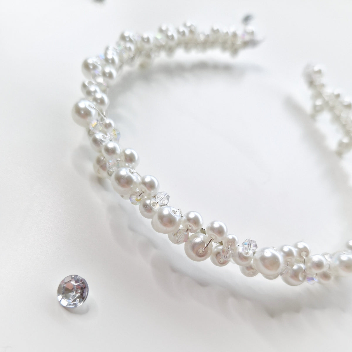 Pearl and crystal bridal headband, Wedding hair piece