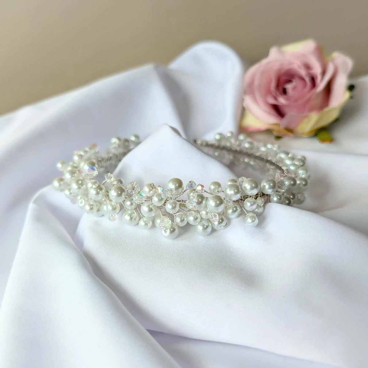 Pearl bridal headband, Pearl and crystal crown for wedding, Bridal halo, Pearl tiara