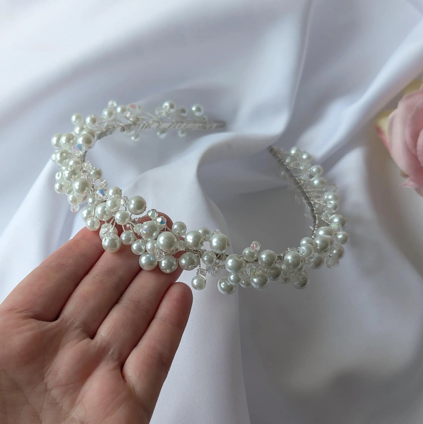 Pearl bridal headband, Pearl and crystal crown for wedding, Bridal halo, Pearl tiara