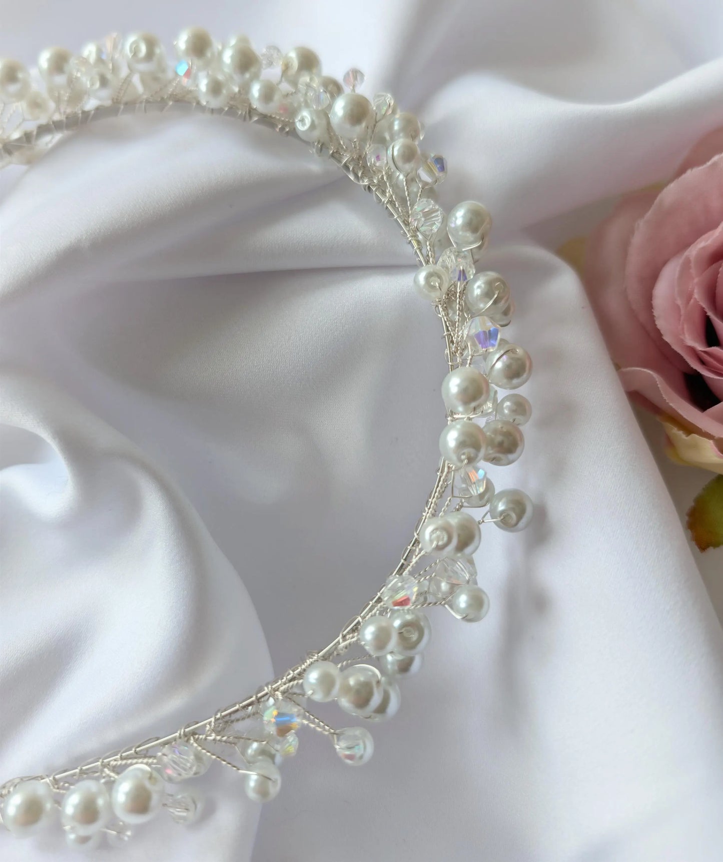 Pearl bridal headband, Pearl and crystal crown for wedding, Bridal halo, Pearl tiara