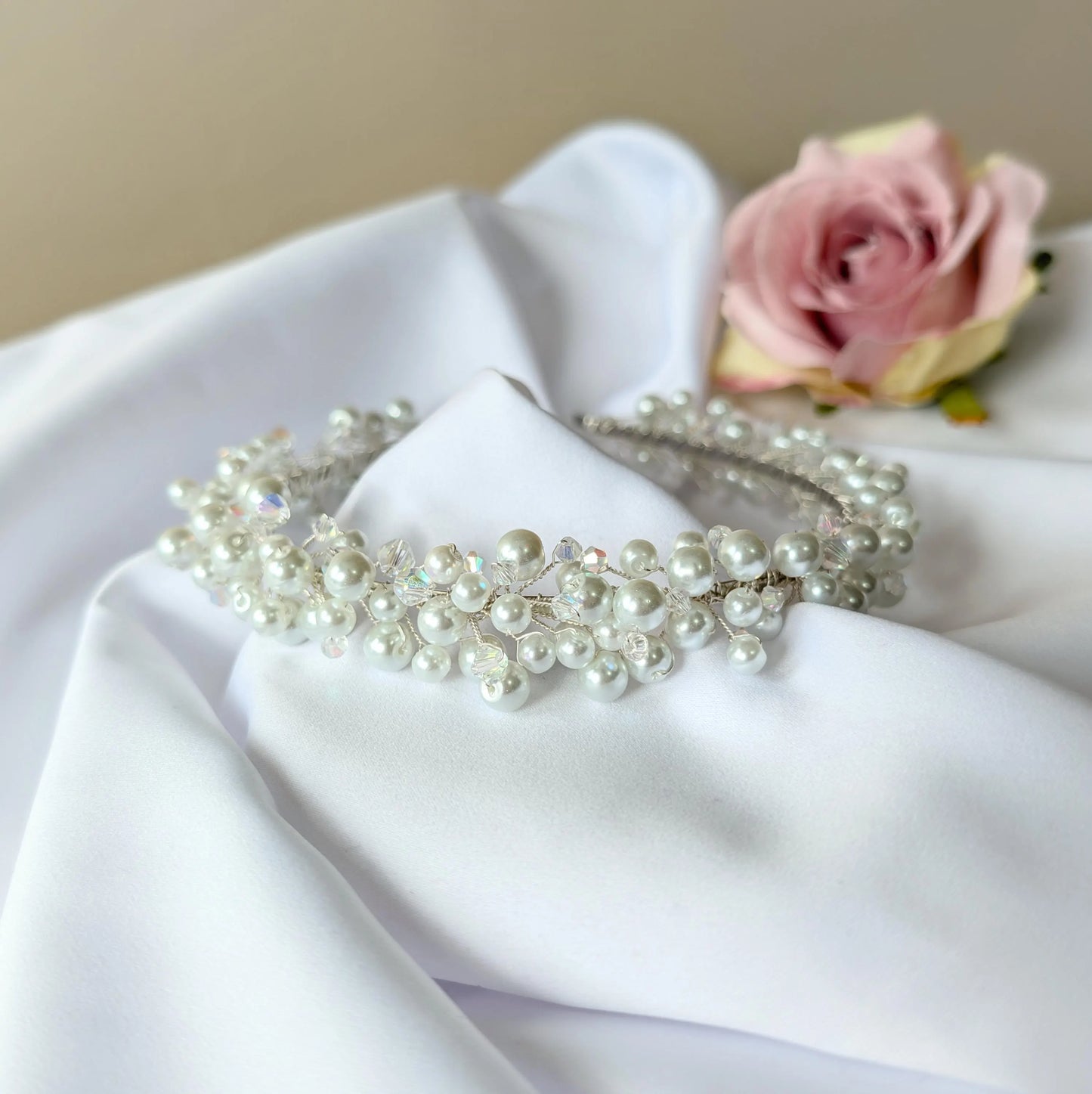 Pearl bridal headband, Pearl and crystal crown for wedding, Bridal halo, Pearl tiara