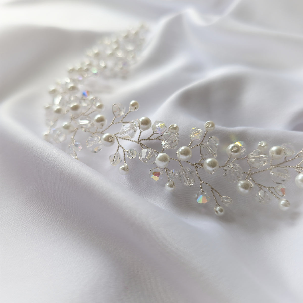 Crystal and pearl hair vine, Bridal hair accessory, Winter wedding